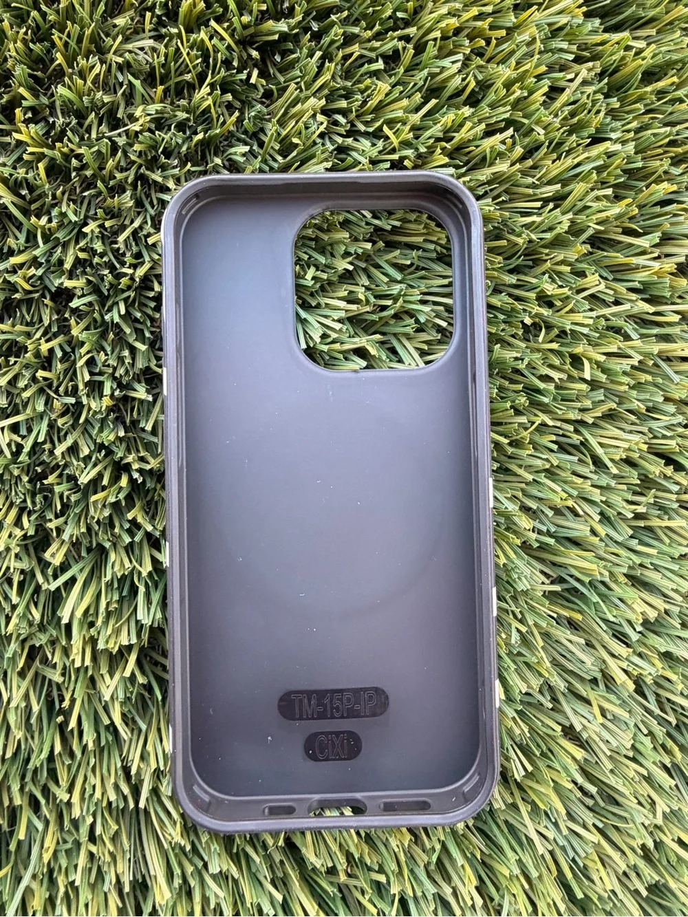Flewfun IPhone 15 Pro Case - Curved Stripes Black